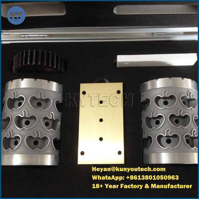 गुणवत्ता  Paintball Herbal Capsule Maker Softgel Die Roll Tooling With Al Injection Wedge कारखाना