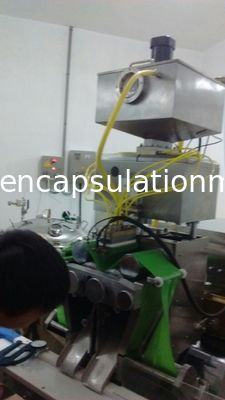 सीबीडी तेल के लिए उच्च कुशल एनकैप्सुलेटिंग के साथ सॉफ्टगेल कैप्सूल मेकिंग मशीन