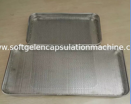 प्रोपेन पॉलिमर बड़े प्लास्टिक ट्रे खाद्य ग्रेड 780 * 495 * 55 मिमी 4 मिमी छेद के साथ