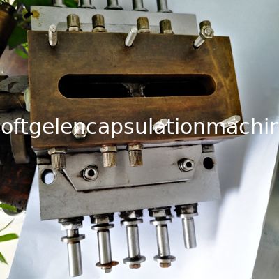 उच्च परिशुद्धता पेंटबॉल विनिर्माण मशीन सॉफ्ट कैप्सूल सीई के लिए 4 इंच छोटा स्केल
