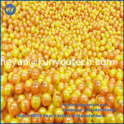 बड़े पैमाने पर उत्पादन के लिए स्वचालित दवा आपूर्ति के साथ उच्च कुशल SS304 पेंटबॉल बनाने की मशीन