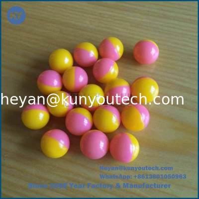 बड़े पैमाने पर उत्पादन के लिए स्वचालित दवा आपूर्ति के साथ उच्च कुशल SS304 पेंटबॉल बनाने की मशीन