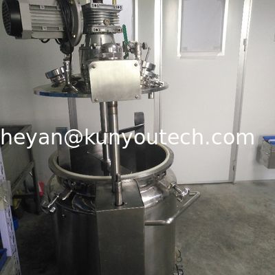 स्टिरिंग फंक्शन और वैक्यूम पंप के साथ 100L शाकाहारी जिलेटिन स्टेनलेस स्टील टैंक